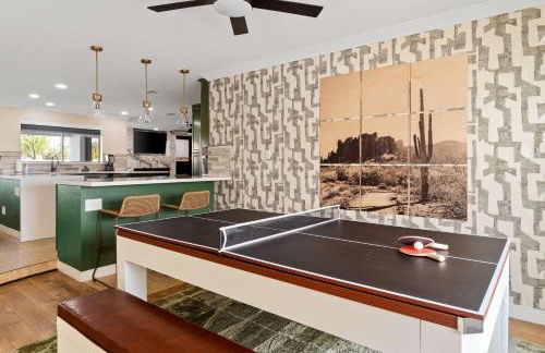 Sleeps 18 Private Pool & Hot Tub Playground - Photo 3