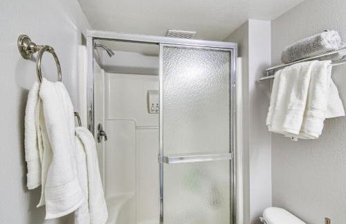 4 Mi to Broadmoor! Apt with Movie Theater and Mtn View - Foto 19