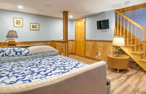 Adirondack Retreat with Heated Pool and Scenic Views! - Foto 24