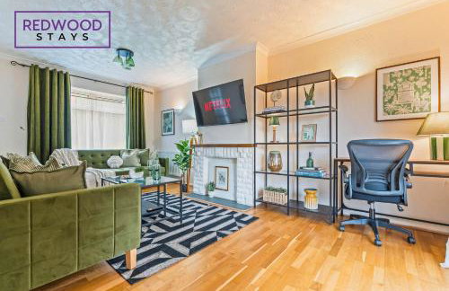 Cosy 3-Bedroom Serviced House with Free Fast WiFi and Parking for 2 Cars By Redwood Stays - Foto 8