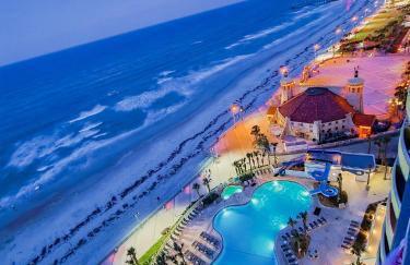 Breath Taking 3 BR Direct Oceanfront Condo with Private Balcony at The Wyndham Ocean Walk Resort - Foto 8