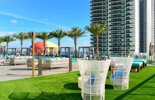 Beachfront Condo with Mesmerizing Views - Foto 82