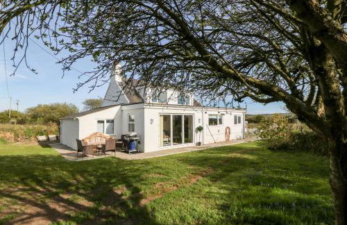 Min-y-rhos - Photo 27