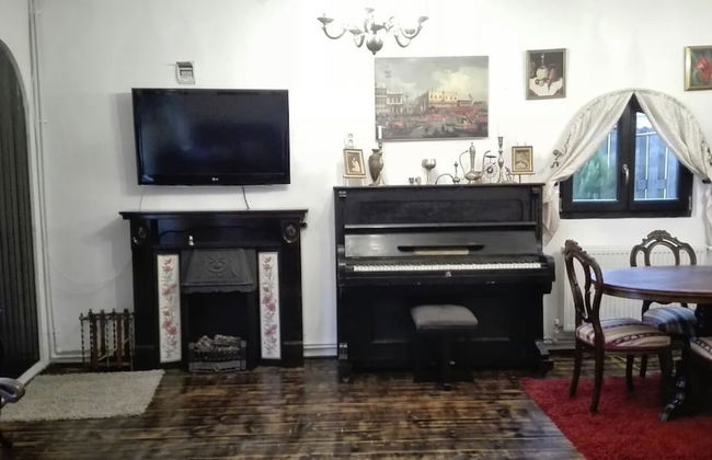 Lili's House - Photo 1