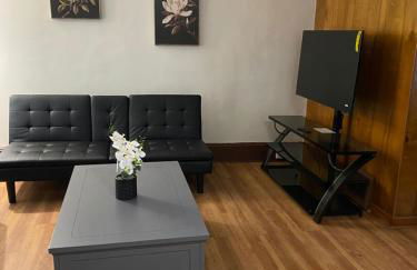 Casa localizada muy cerca del estadio, 8 minutos del centro y muchos lugares mas, No se permiten fiestas , o fumar - Foto 1