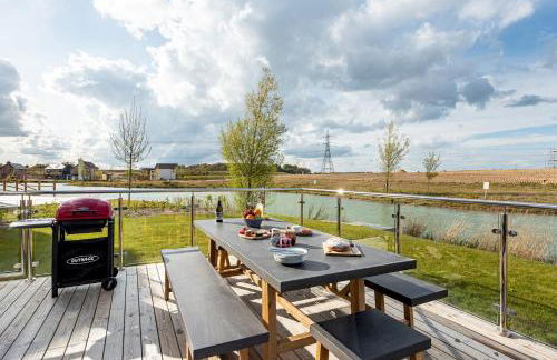 Woodsford WI22 Silverlake Dorset. Lake access. - Photo 18