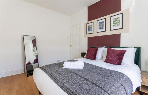 Modern 3-Bed House Parking & Family & Friends - Foto 4