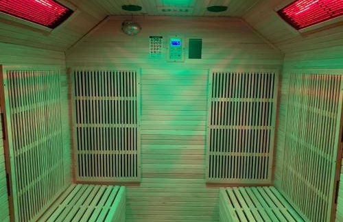 Cozy Hideaway With Hot Tub & Sauna Sleeps 7 - Foto 60