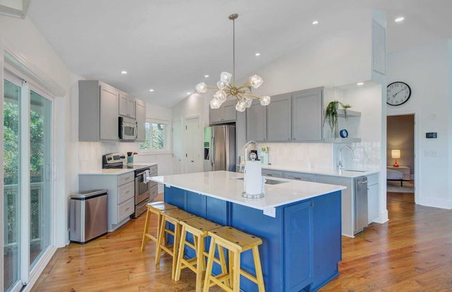 Private Pool, Putting Green & Steps to Isle of Palms Beach Paradise on Palm - Foto 3