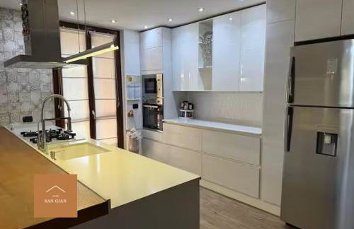 Large apartment with private garden - Foto 14