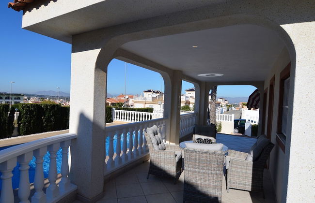 Captivating Villa in Rojales With Swimming Pool - Foto 10