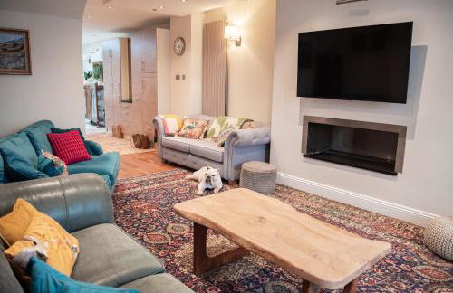 5 Bed Luxury Townhouse with Hot Tub, Rooftop Terrace, Perfect for Groups, Near Cruise Terminal - Foto 29