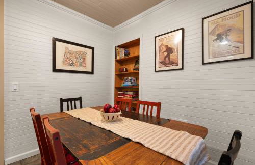 Whispering Pines - Cabin w hot tub - Foto 36