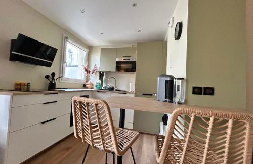 Sweet and comfy in Hyper City center with Netflix, Prime and Disney Plus included - Foto 5