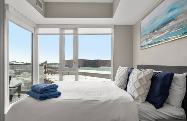 By Stampede Free Parking Banff Pass Wine More - Photo 56