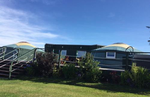 Orange Yurt With Hot Tub- Sleeps 3, Parking & Pets - Foto 16