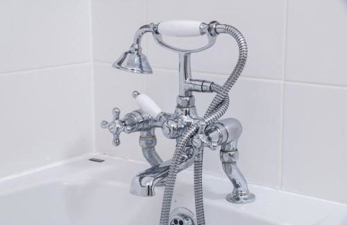 Luxury 2-bedroom 2-bathroom city centre apartment - Foto 24