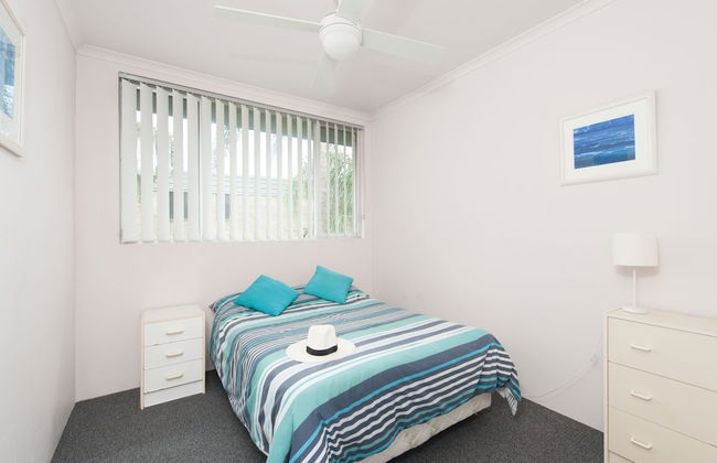 9 Cirrus at Fingal Bay - Photo 3