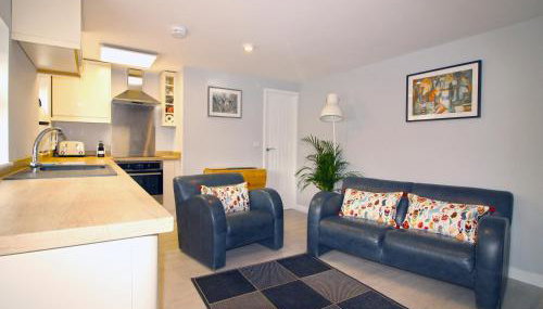 1 Fox Studios - Photo 2