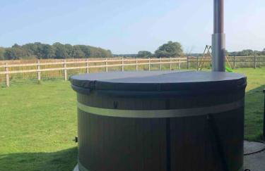 Wood Farm Stables - Sleeps 6-8 - Photo 28