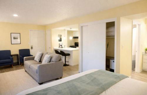 King Bed * Extensive Cleaning Protocol *Downtown - Foto 3