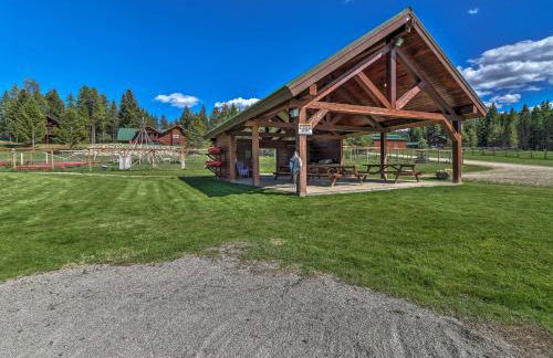 Trego Cabin with Mtn Views, Easy Access to Lake - Foto 27