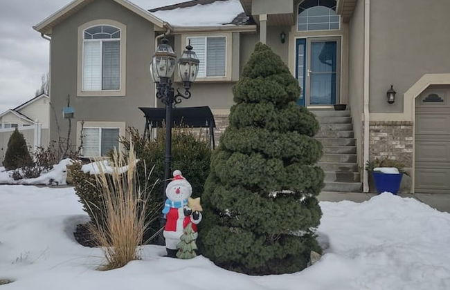 Farmington Gem 6BR Private Fenced Yard Sleeps 15 - Foto 25