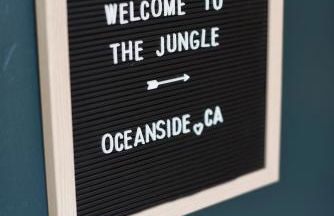 Mile to Beach! Private, Family & Pet Friendly Oasis! Pool Table & Hot tub! - Photo 2