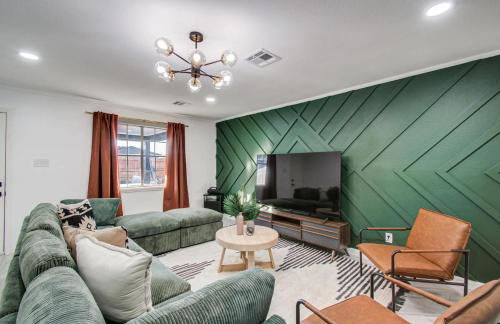 5-BD 2-BA Tranquil Retreat ft Jacuzzi & Playground - Foto 1