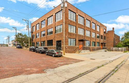 The Urban Loft - Stylish Industrial Living - Foto 3