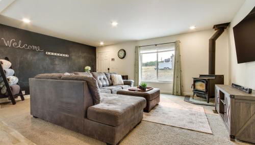 Riverfront Helena Retreat with Small Dock and Kayaks! - Foto 4