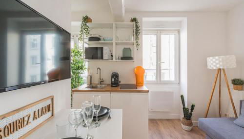 FLORA,centre Reims,parking privé - Foto 4