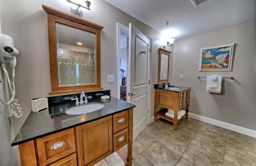 Sterling Breeze - Luxury Beach Front Condo - Photo 90