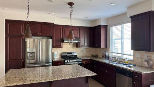 Charming 3-bedroom condo with WiFi, AC in Newark - Photo 2