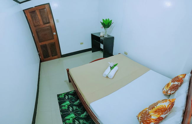 Hymn's Tourist Inn - Foto 9