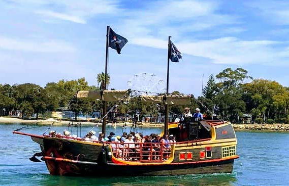 Mandurah Pirate Ship Cruise - Photo 1