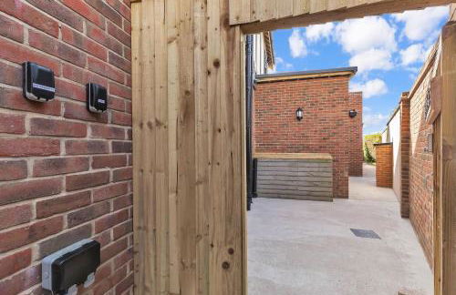 Garden Lodge With Parking By My Getaways - Foto 22