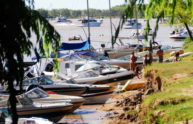 Balade en bateau à moteur sur le fleuve Paraná - Photo 2