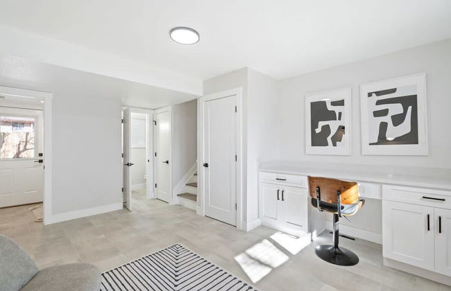 @ Marbella - Modern 4-br Retreat Chef's Kitchen - Photo 7