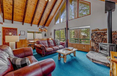 Near Northstar Wooded Retreat with Deck & Loft - Foto 1
