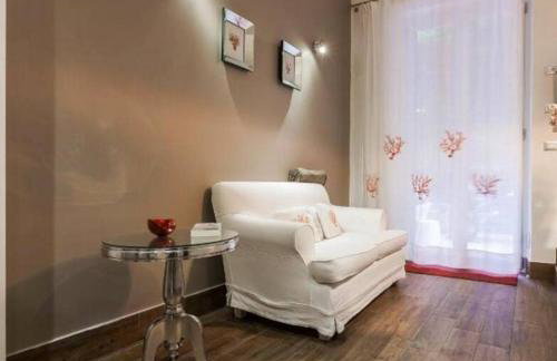 Lily's House, terrace and FREE Parking near Harbor - Photo 16