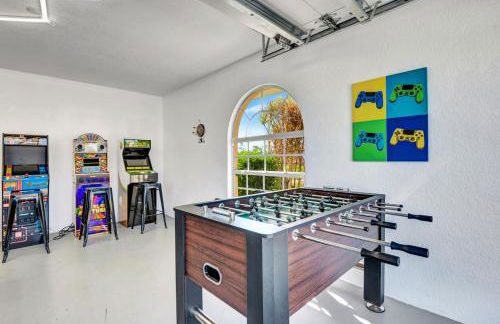Spacious Canal-View Home with Pool and Game Room - Foto 62