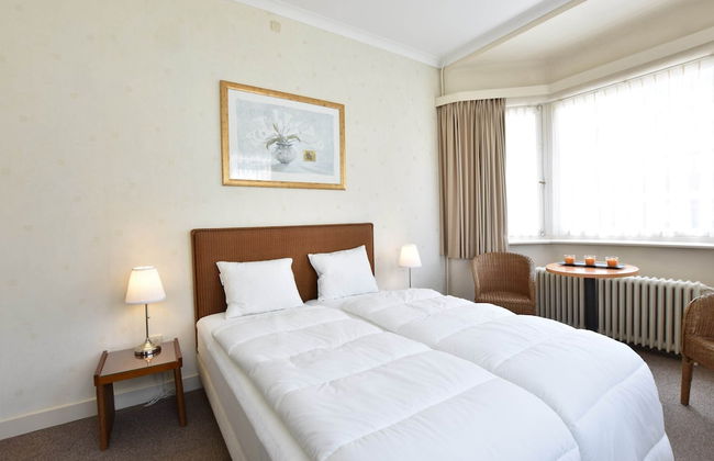 Former Hotel in the Centre and Near the Beach in Panne - Foto 21