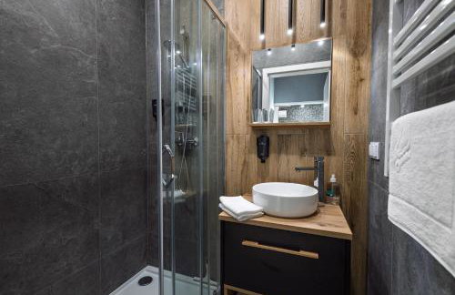 Apartamenty Częstochowa pod Jasną Górą Teresy 4-2 parking gratis - Photo 42