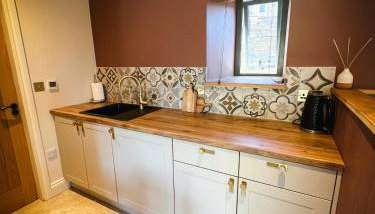 Tethera, Amma Barn - Foto 3