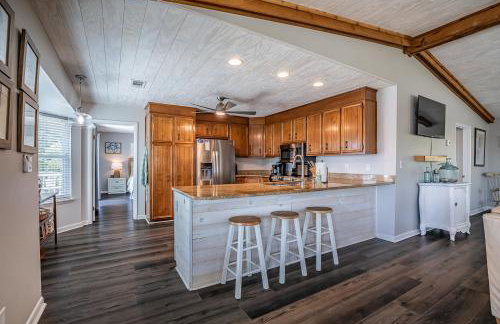 NEW - Walking distance to POOLS and BEACH - Foto 20