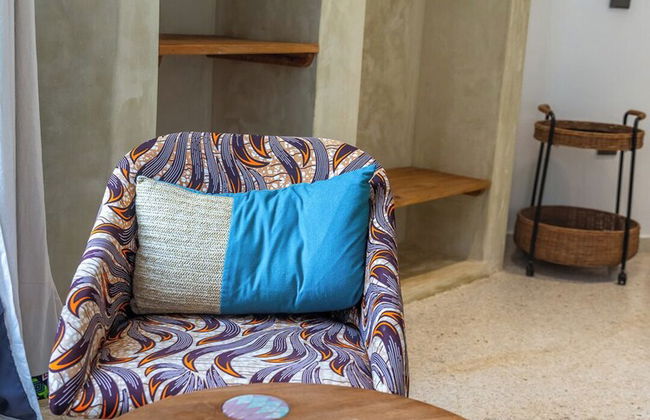 Solymar Staffed Beach Front Villa - Photo 7