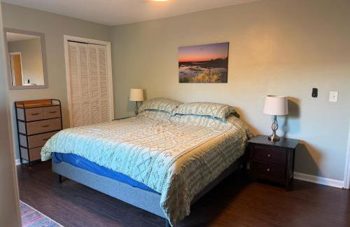 Full townhouse near Shem Creek & Downtown with Hot Tub - Photo 17