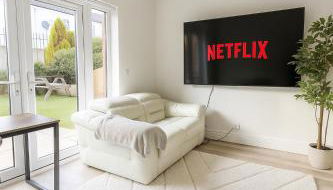 Large 3 Bed Home - Coop Live -Free parking - Foto 1