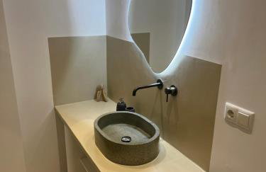 Ninemia Naxos Suites - Photo 32